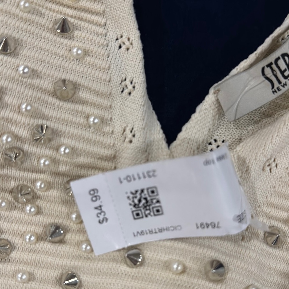 Embellished Cream Sleeveless Top one size fits all - Picture 4 of 4